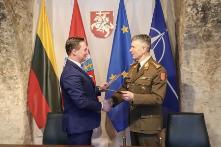 Raseinių rajono savivaldybė pasirašė bendradarbiavimo sutartį su Lietuvos kariuomene