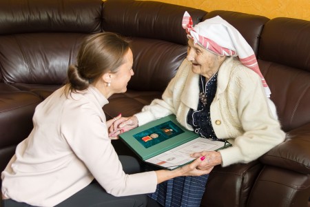 „Už nuopelnus Lietuvai“ ordino medalis įteiktas garbiai rajono gyventojai