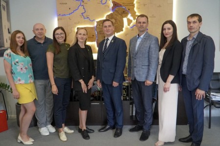 Raseinių rajono savivaldybės ir Volodimiro miesto tarybos merai Ukrainoje pasirašė bendradarbiavimo sutartį