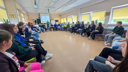 „Tūkstantmečio mokyklos“ Raseinių rajone: žingsniai lyderystės, įtraukties ir sąmoningo ugdymo link