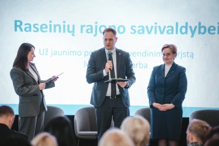 Raseinių rajono savivaldybė įvertinta dviem apdovanojimais už saugią ir lygių galimybių bendruomenę