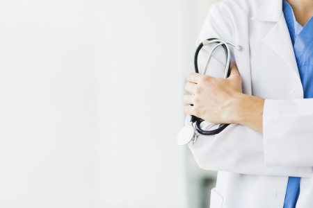 Norintys aplankyti ligoninės pacientus turės gauti leidimą, informacija apie pacientų būklę teikiama tik nurodytiems asmenims