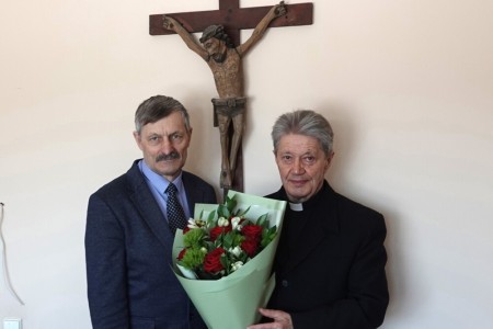 Gimimo dienos proga pasveikintas Raseinių garbės pilietis klebonas kun. Gintautas Jankauskas