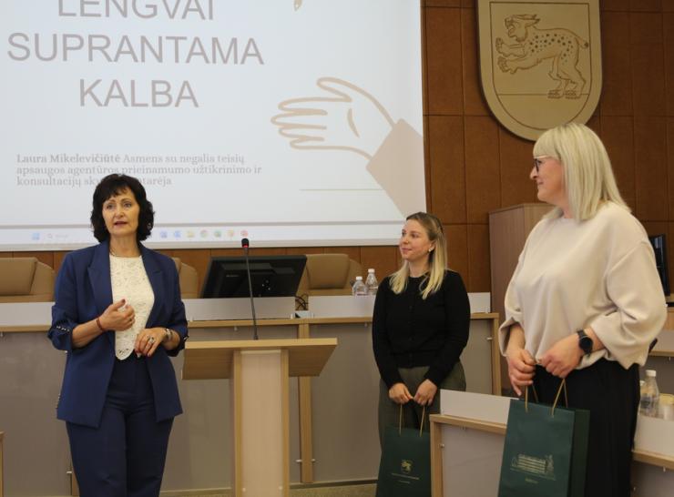 Mokymuose aptarta, kaip informaciją pateikti lengvai suprantama kalba