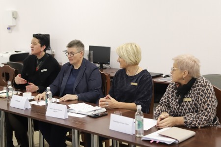 Raseinių rajono savivaldybės atstovai susitiko su VšĮ Raseinių technologijos ir verslo mokyklos bendruomene