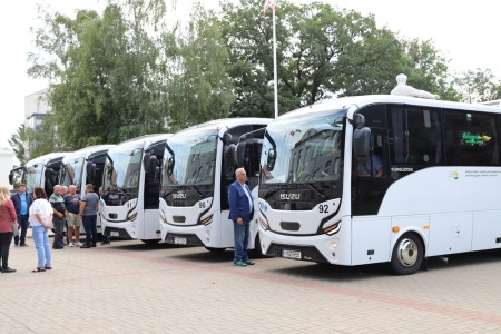 Raseinių autobusų parką papildė penki nauji autobusai