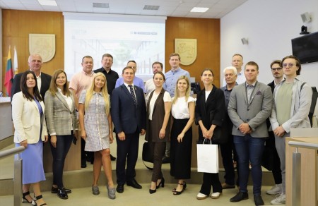 Raseiniuose lankėsi „Structum“ komanda ir partneriai
