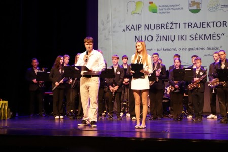 Pagerbti gabiausi Raseinių rajono mokiniai ir juos rengę mokytojai