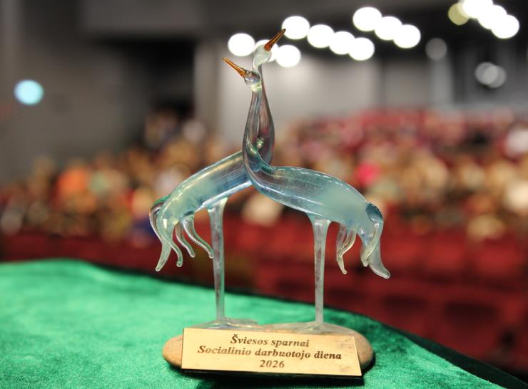 Socialinių darbuotojų dienos proga Raseiniuose įteiktos mero padėkos ir naujoji nominacija „Šviesos sparnai“