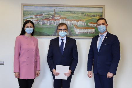 Medicinos darbuotojų dienos proga įteikta padėka Kauno klinikoms 