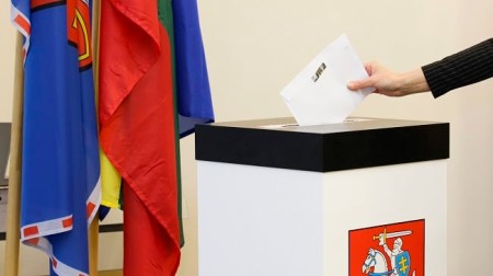 Prasideda balsavimas iš anksto Prezidento rinkimuose ir referendume
