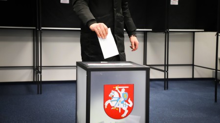 Jau rytoj prasidės balsavimas iš anksto Prezidento rinkimų antrajame ture
