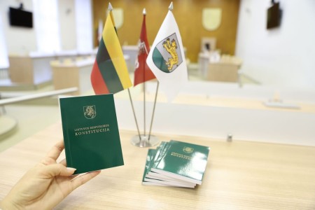 Kviečiame dalyvauti 2025 m. Konstitucijos egzamine
