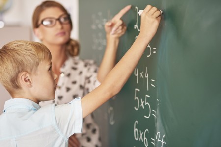  Raseinių rajone dirbantiems pedagogams bus apmokėtos kelionės į darbą ir iš darbo išlaidos 